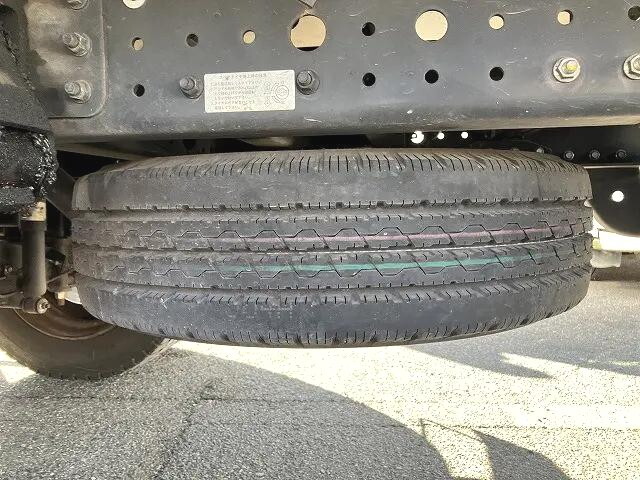 三菱ふそうキャンター冷凍車（冷蔵車）小型（2t・3t）[写真24]