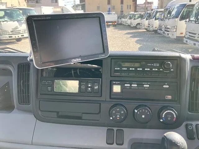 三菱ふそうキャンター冷凍車（冷蔵車）小型（2t・3t）[写真35]