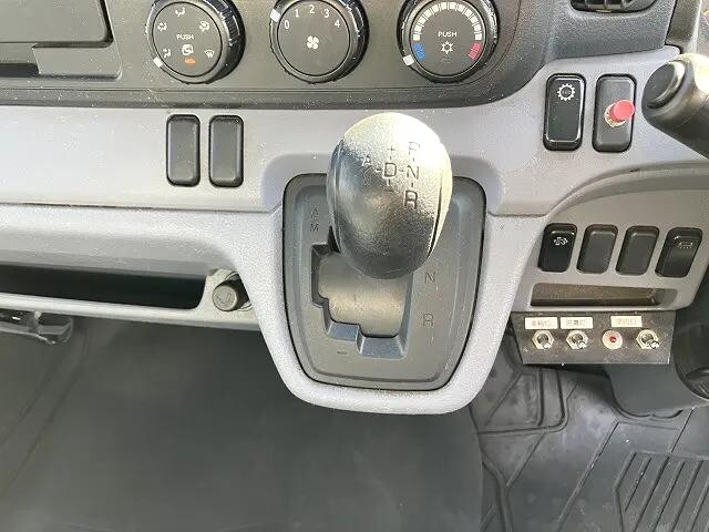 三菱ふそうキャンター冷凍車（冷蔵車）小型（2t・3t）[写真37]