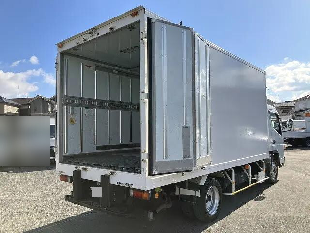 三菱ふそうキャンター冷凍車（冷蔵車）小型（2t・3t）[写真04]