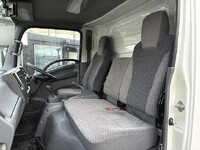 いすゞエルフ冷凍車（冷蔵車）小型（2t・3t）[写真26]