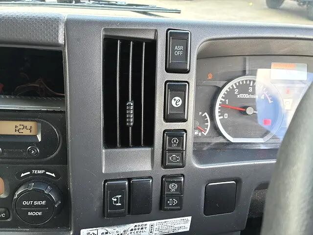 いすゞエルフ冷凍車（冷蔵車）小型（2t・3t）[写真29]