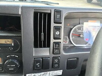 いすゞエルフ冷凍車（冷蔵車）小型（2t・3t）[写真30]