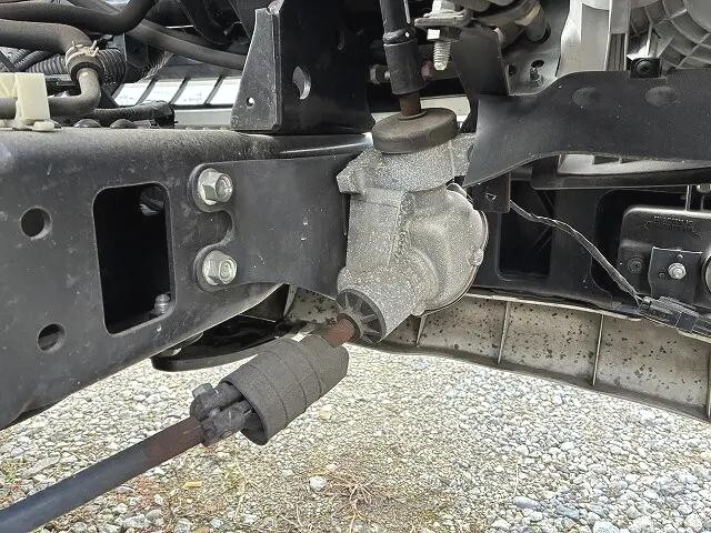 いすゞエルフ冷凍車（冷蔵車）小型（2t・3t）[写真38]