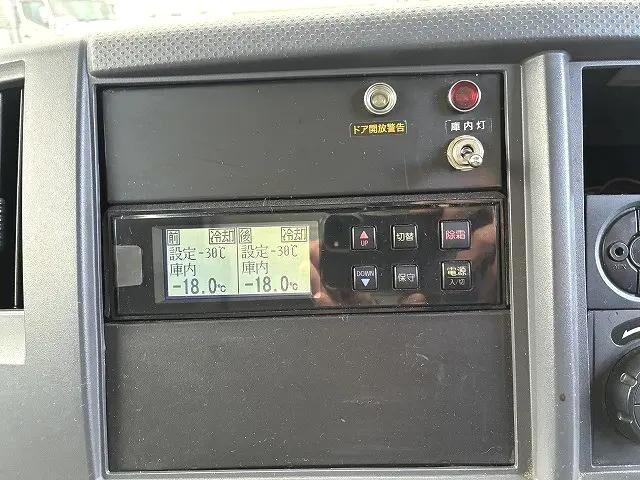 いすゞエルフ冷凍車（冷蔵車）小型（2t・3t）[写真39]