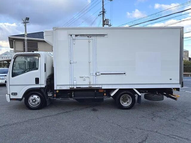 いすゞエルフ冷凍車（冷蔵車）小型（2t・3t）[写真04]