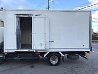 いすゞエルフ冷凍車（冷蔵車）小型（2t・3t）[写真08]