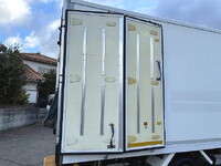 いすゞエルフ冷凍車（冷蔵車）小型（2t・3t）[写真09]