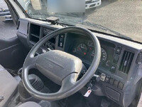 いすゞエルフ平ボディ小型（2t・3t）[写真28]