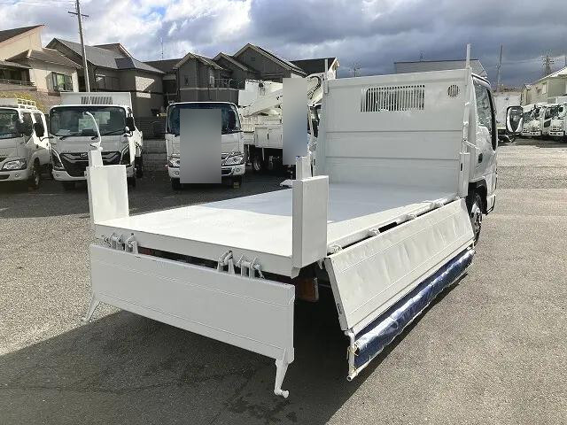 いすゞエルフダンプ小型（2t・3t）[写真11]