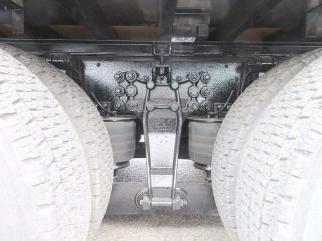 いすゞギガアルミブロック大型（10t）[写真13]