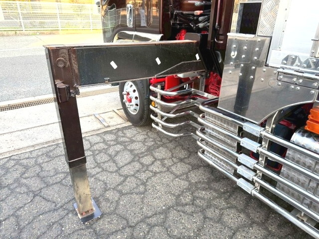 UDトラックスコンドルクレーン4段増トン（6t・8t）[写真13]