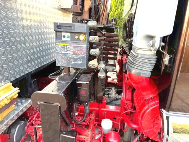 UDトラックスコンドルクレーン4段増トン（6t・8t）[写真14]