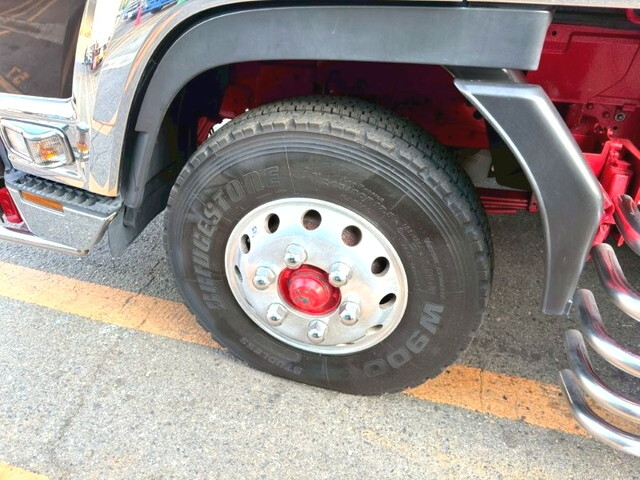 UDトラックスコンドルクレーン4段増トン（6t・8t）[写真21]