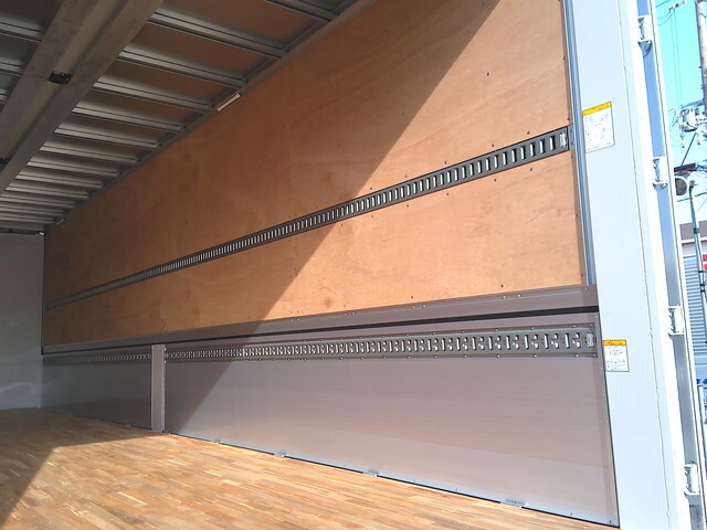 日野プロフィアアルミウイング大型（10t）[写真18]