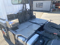 三菱ふそうスーパーグレートトレーラーヘッド（トラクターヘッド）大型（10t）[写真11]