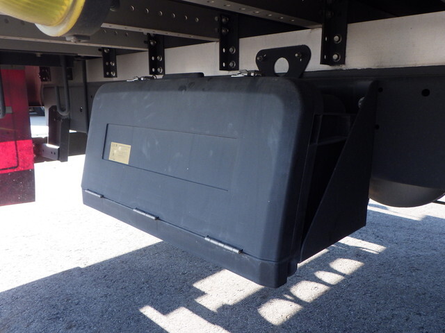 日野レンジャーアルミウイング中型（4t）[写真24]