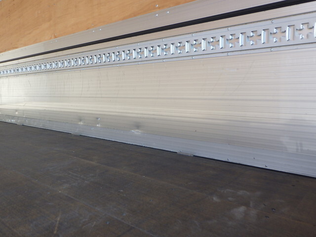 日野レンジャーアルミウイング中型（4t）[写真34]