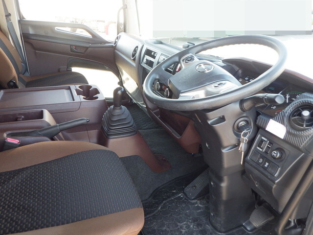 日野レンジャーアルミウイング中型（4t）[写真09]