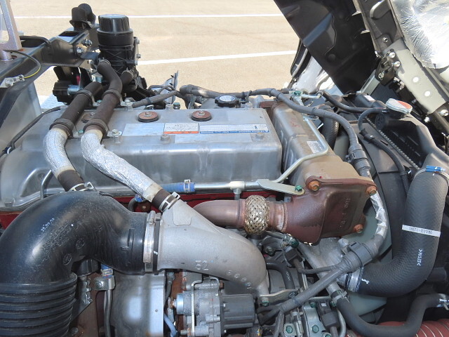 日野レンジャー汚泥吸引車増トン（6t・8t）[写真15]