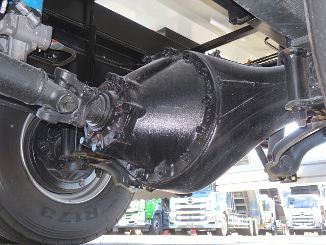 日野レンジャー汚泥吸引車増トン（6t・8t）[写真09]