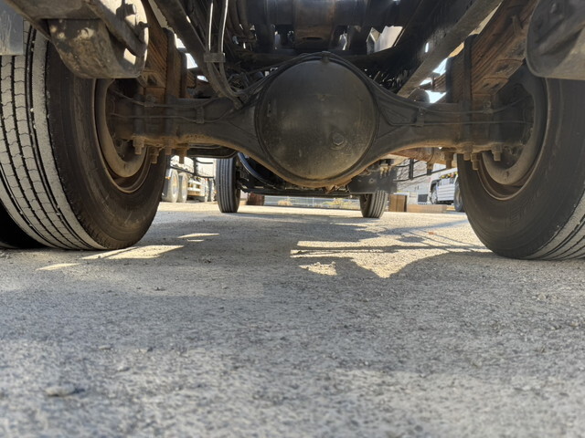 三菱ふそうファイターコンテナ専用車増トン（6t・8t）[写真24]