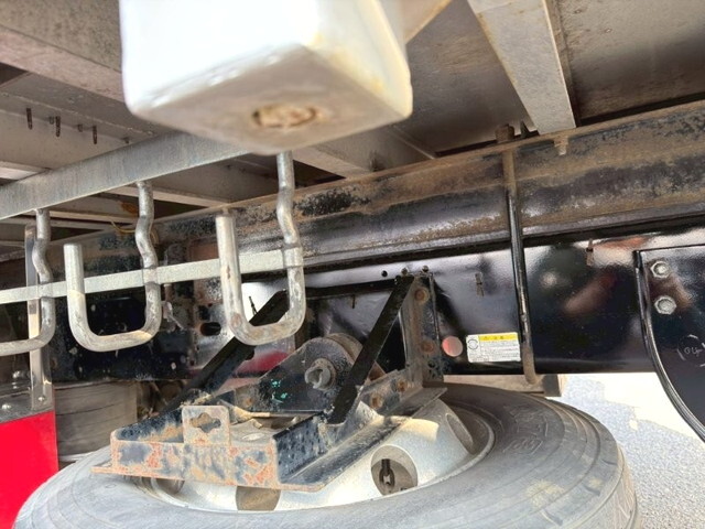 いすゞフォワードクレーン4段増トン（6t・8t）[写真12]