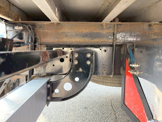 いすゞフォワードクレーン4段増トン（6t・8t）[写真13]