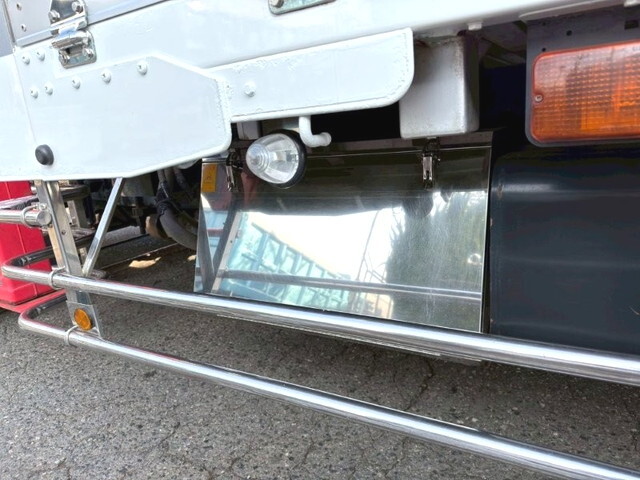 いすゞフォワードクレーン4段増トン（6t・8t）[写真18]