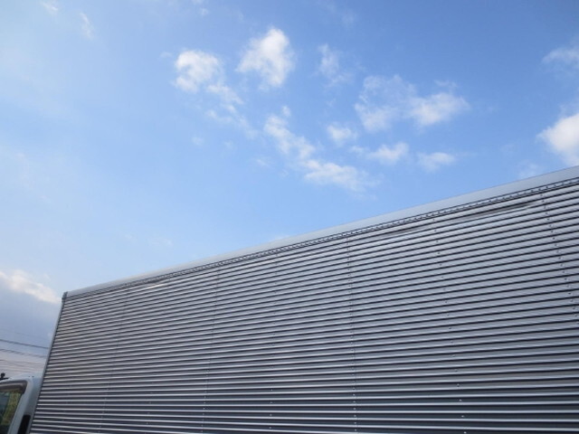 いすゞフォワードアルミバン中型（4t）[写真20]