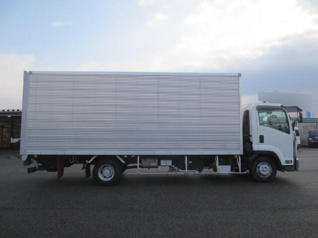 いすゞフォワードアルミバン中型（4t）[写真07]