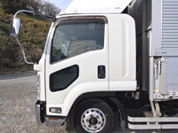 いすゞフォワードアルミウイング中型（4t）[写真12]