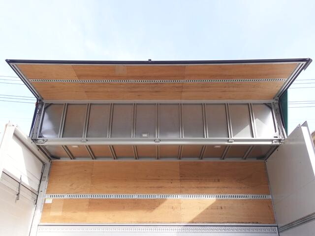 いすゞフォワードアルミウイング中型（4t）[写真13]