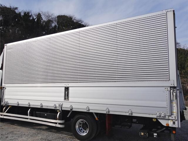 いすゞフォワードアルミウイング中型（4t）[写真09]