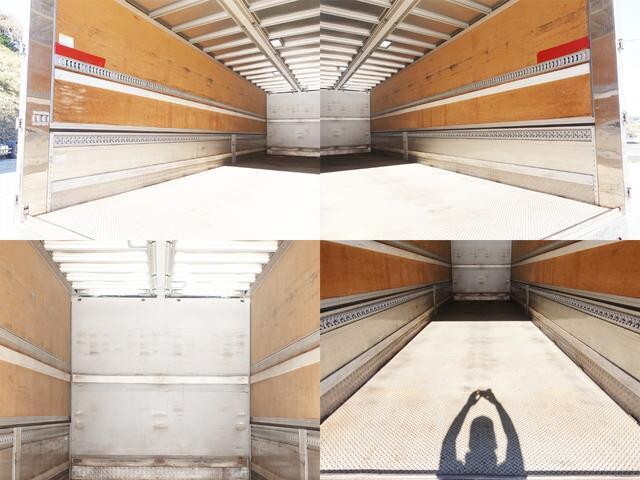 UDトラックスクオンアルミウイング大型（10t）[写真13]