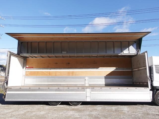 UDトラックスクオンアルミウイング大型（10t）[写真14]