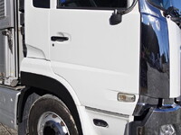 UDトラックスクオンアルミウイング大型（10t）[写真06]