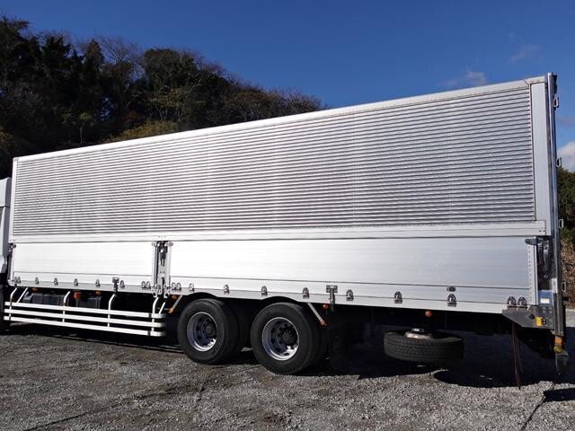 UDトラックスクオンアルミウイング大型（10t）[写真08]