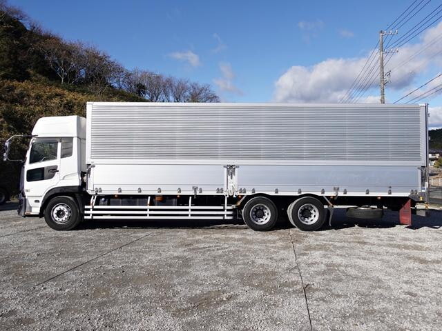 UDトラックスクオンアルミウイング大型（10t）[写真09]