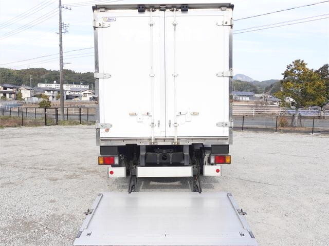 いすゞエルフ冷凍車（冷蔵車）小型（2t・3t）[写真12]