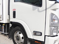 いすゞエルフ冷凍車（冷蔵車）小型（2t・3t）[写真05]