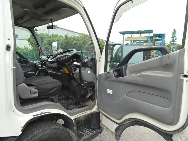 日野デュトロダンプ小型（2t・3t）[写真17]