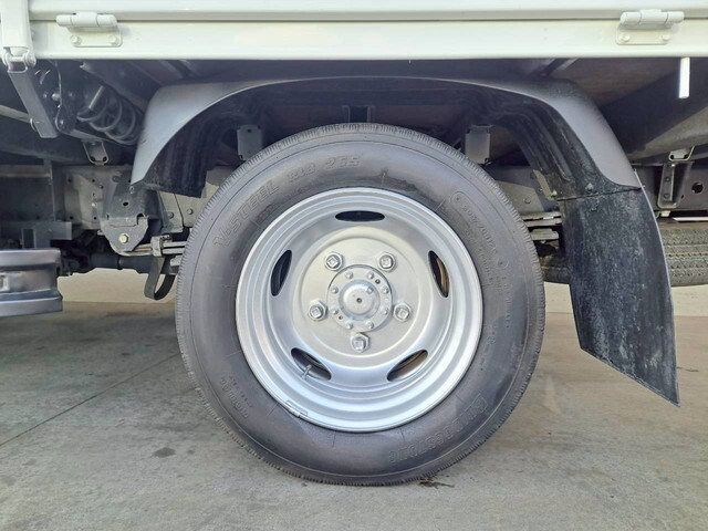 日野デュトロ平ボディ小型（2t・3t）[写真18]