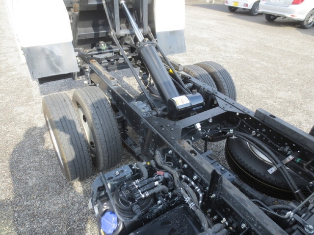 いすゞエルフダンプ小型（2t・3t）[写真12]