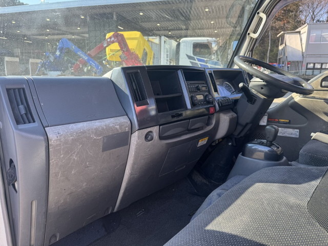 日産アトラスクレーン4段小型（2t・3t）[写真13]