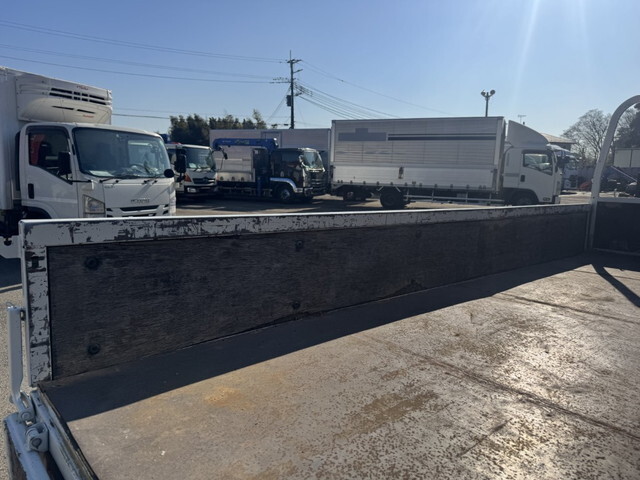 日産アトラスクレーン4段小型（2t・3t）[写真22]