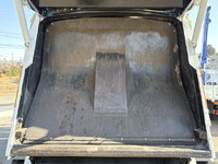 三菱ふそうキャンターパッカー車（塵芥車）小型（2t・3t）[写真16]