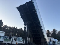 いすゞギガ深ダンプ（土砂禁ダンプ）大型（10t）[写真16]