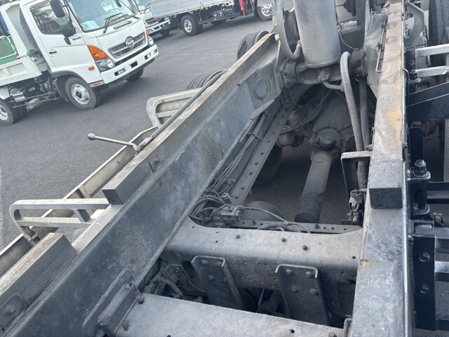 いすゞギガ深ダンプ（土砂禁ダンプ）大型（10t）[写真18]