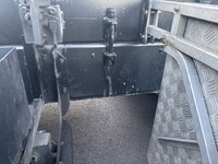 いすゞギガ深ダンプ（土砂禁ダンプ）大型（10t）[写真23]